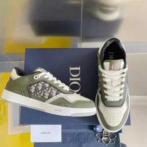 B27 LOW-TOP SNEAKER OLIVE AND CREAM SMOOTH CALFSKIN WITH BEIGE AND BLACK DIOR OBLIQUE JACQUARD - CDO91