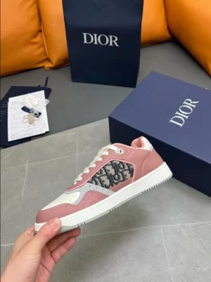 B27 LOW-TOP SNEAKER PINK AND CREAM SMOOTH CALFSKIN WITH BEIGE AND BLACK DIOR OBLIQUE JACQUARD - CDO94