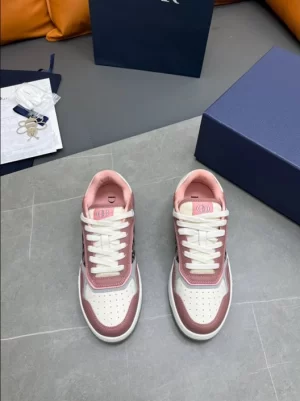 B27 LOW-TOP SNEAKER PINK AND CREAM SMOOTH CALFSKIN WITH BEIGE AND BLACK DIOR OBLIQUE JACQUARD - CDO94