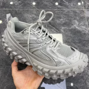 BALENCIAGA MEN'S BOUNCER SNEAKER IN GREY - BB147