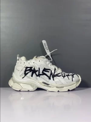 BALENCIAGA RUNNER GRAFFITI SNEAKER IN WHITE - BB142