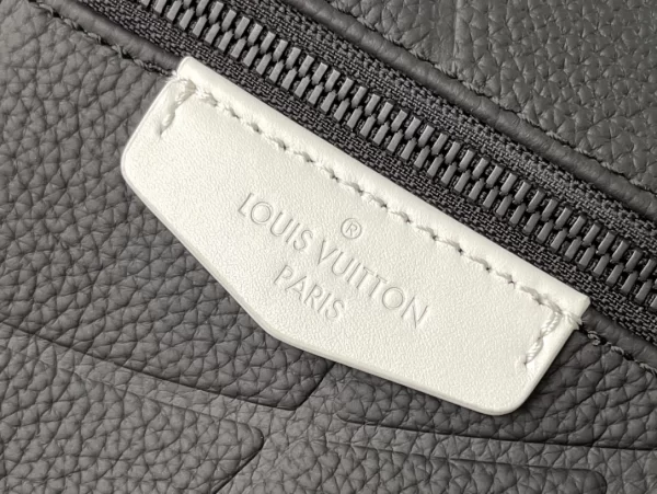 LOUIS VUITTON DISCOVERY BACKPACK - WLM533