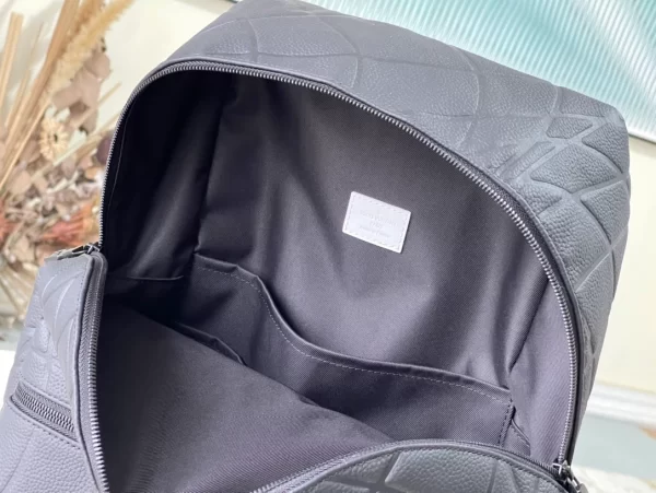 LOUIS VUITTON DISCOVERY BACKPACK - WLM533