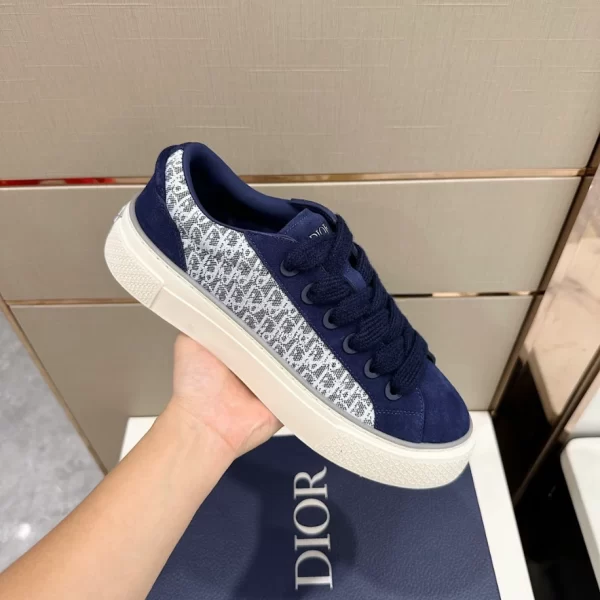 B33 SNEAKER DIOR OBLIQUE JACQUARD AND SUEDE - CD155