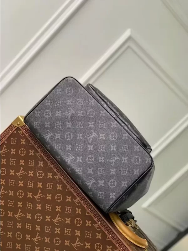 LOUIS VUITTON MONTSOURIS BACKPACK - WLM575