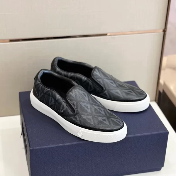 B101 SLIP-ON SNEAKER - CD158