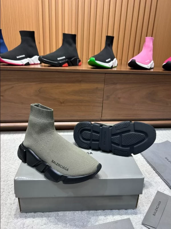 BALENCIAGA SPEED 2.0 RECYCLED KNIT SNEAKER - BB182