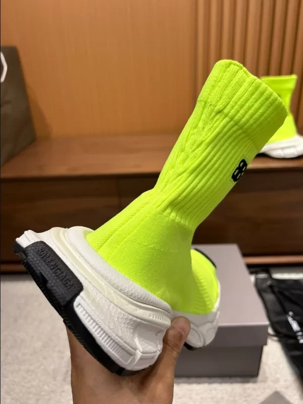 BALENCIAGA SPEED 3.0 SNEAKERS IN YELLOW - BB166