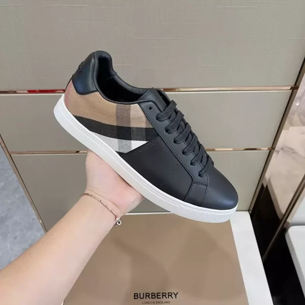 BURBERRY LEATHER AND CHECK COTTON SNEAKERS - BBR122