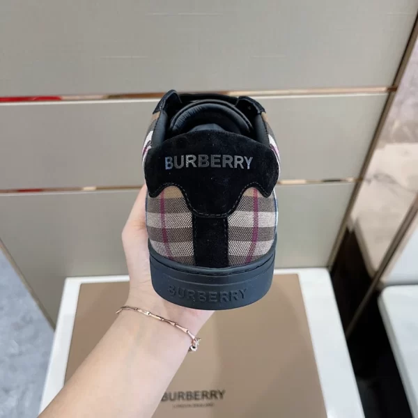 BURBERRY VINTAGE CHECK COTTON AND SUEDE SNEAKERS - BBR119