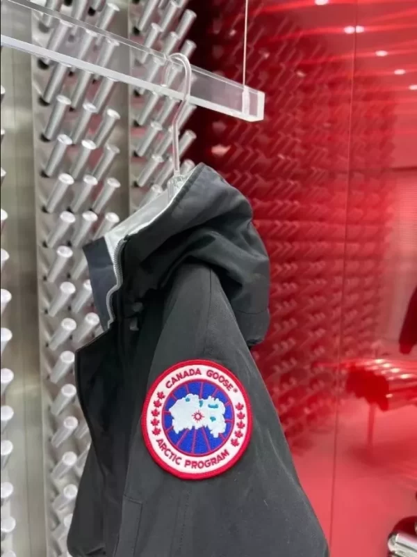 Canada Goose Jackets - CG064