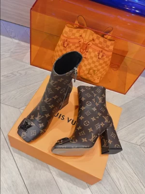 LOUIS VUITTON SHAKE ANKLE BOOT - WLS021