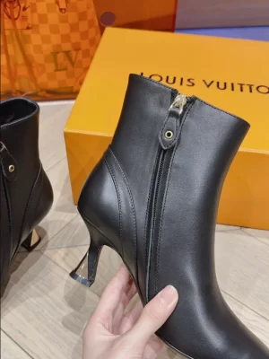 LOUIS VUITTON SPARKLE ANKLE BOOT - WLS001