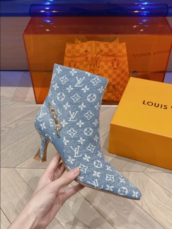 LOUIS VUITTON SPARKLE ANKLE BOOT - WLS005