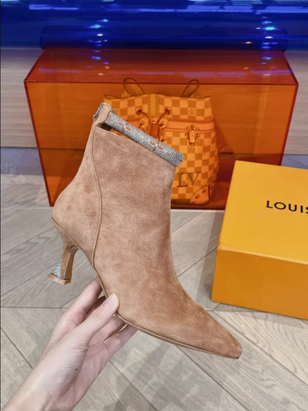 LOUIS VUITTON SPARKLE ANKLE BOOT - WLS007