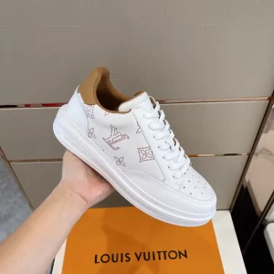 LV BEVERLY HILLS SNEAKER – LSVT303