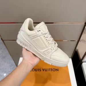 LV LV TRAINER SNEAKER