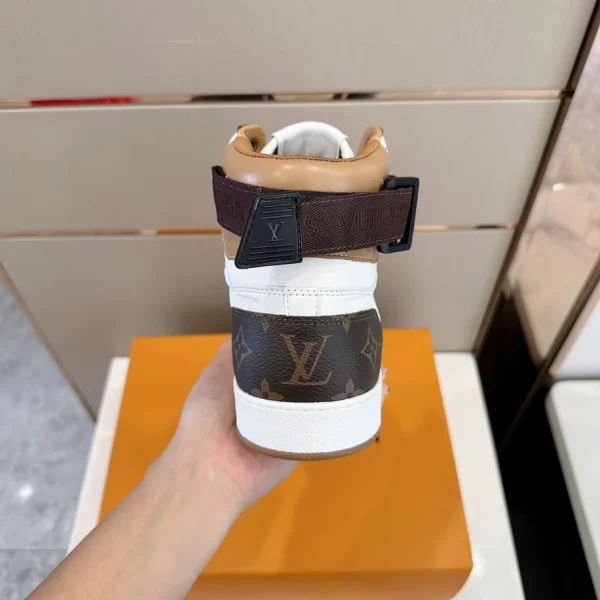 LV RIVOLI HIGH-TOP SNEAKER – LSVT316