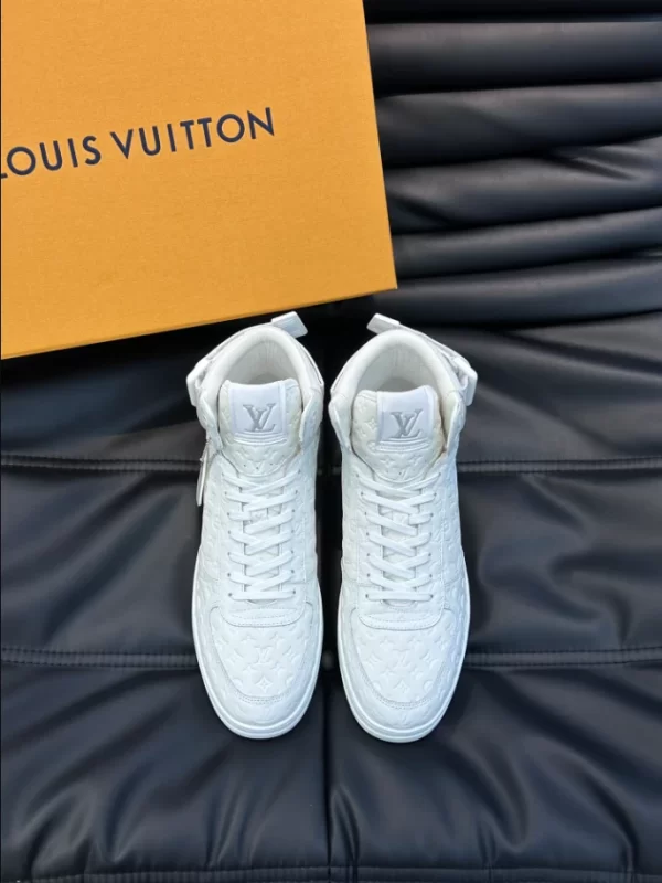 LOUIS VUITTON RIVOLI SNEAKER BOOT IN WHITE – LSVT328