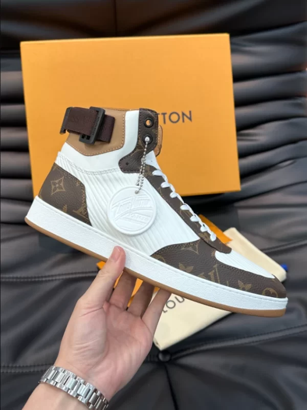 LOUIS VUITTON RIVOLI SNEAKER BOOT – LSVT330