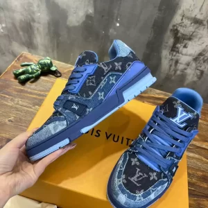 LV TRAINER SNEAKER – LSVT320