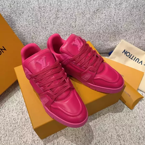 LV TRAINER SNEAKER – LSVT338