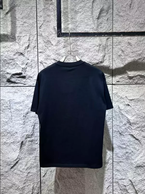 Givenchy T-shirt - GVS40