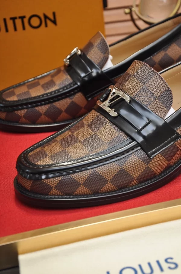 Louis Vuitton Loafers - LLV57