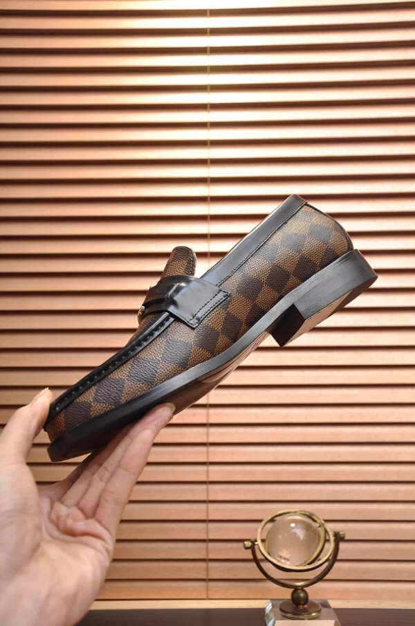 Louis Vuitton Loafers - LLV57