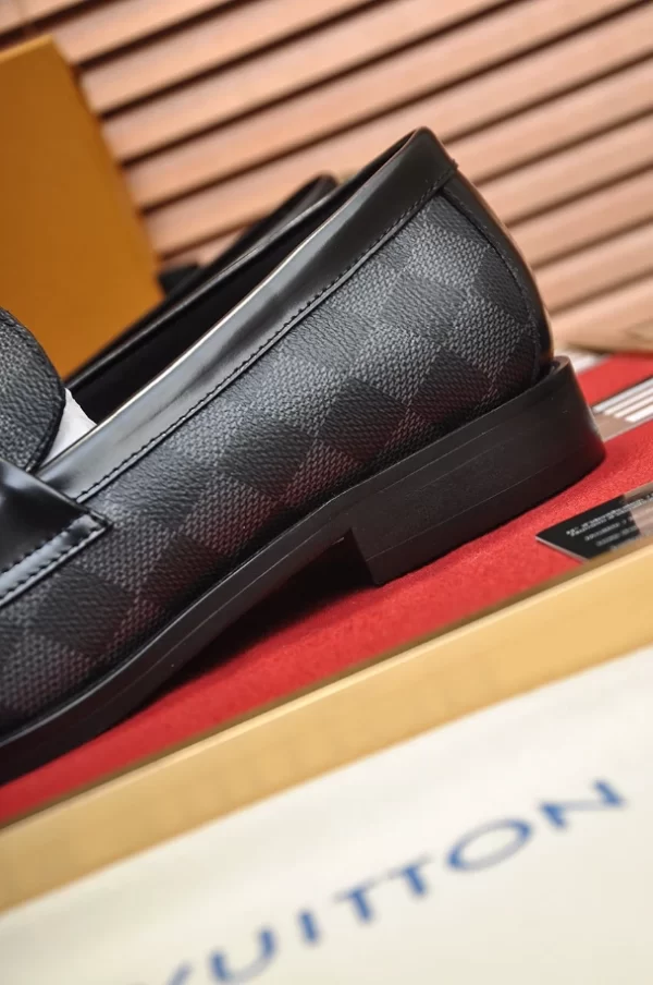 Louis Vuitton Loafers - LLV58