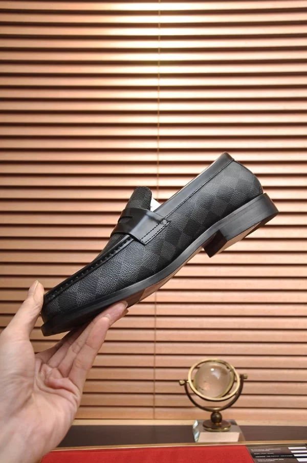 Louis Vuitton Loafers - LLV58