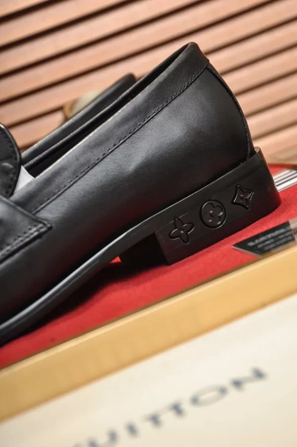 Louis Vuitton Loafers - LLV60