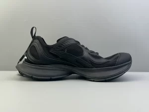 BALENCIAGA CIRCUIT SNEAKER IN BLACK - BB202