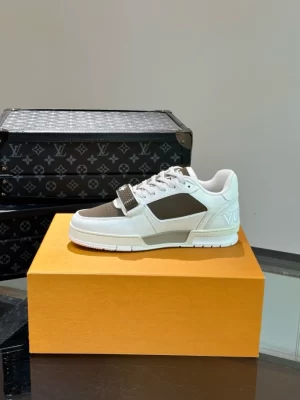 LOUIS VUITTON TRAINER SNEAKERS IN BEIGE – LSVT355