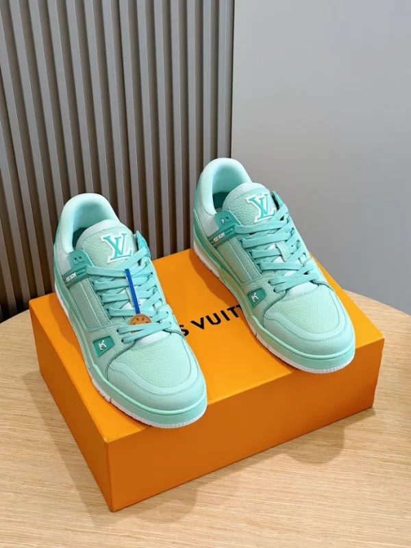 LOUIS VUITTON TRAINER SNEAKERS IN BLUE – LSVT361