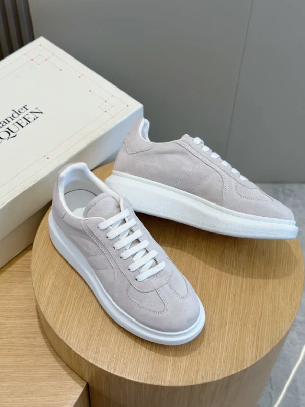 ALEXANDER MCQUEEN OVERSIZED SNEAKER - AM38