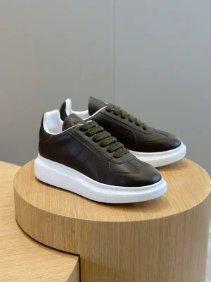 ALEXANDER MCQUEEN OVERSIZED SNEAKER - AM39