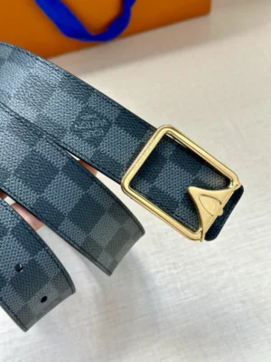 LOUIS VUITTON BELT - B0309
