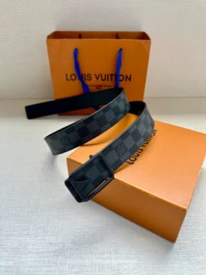 LOUIS VUITTON BELT - B0312